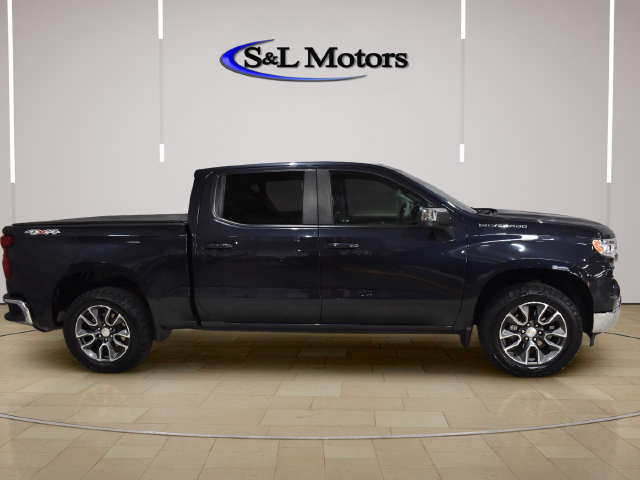 Used 2023 Chevrolet Silverado 1500 LT AWD/4WD image 11