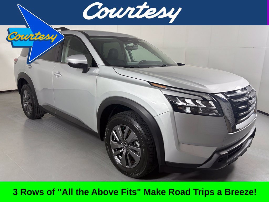 Used 2024 Nissan Pathfinder SV