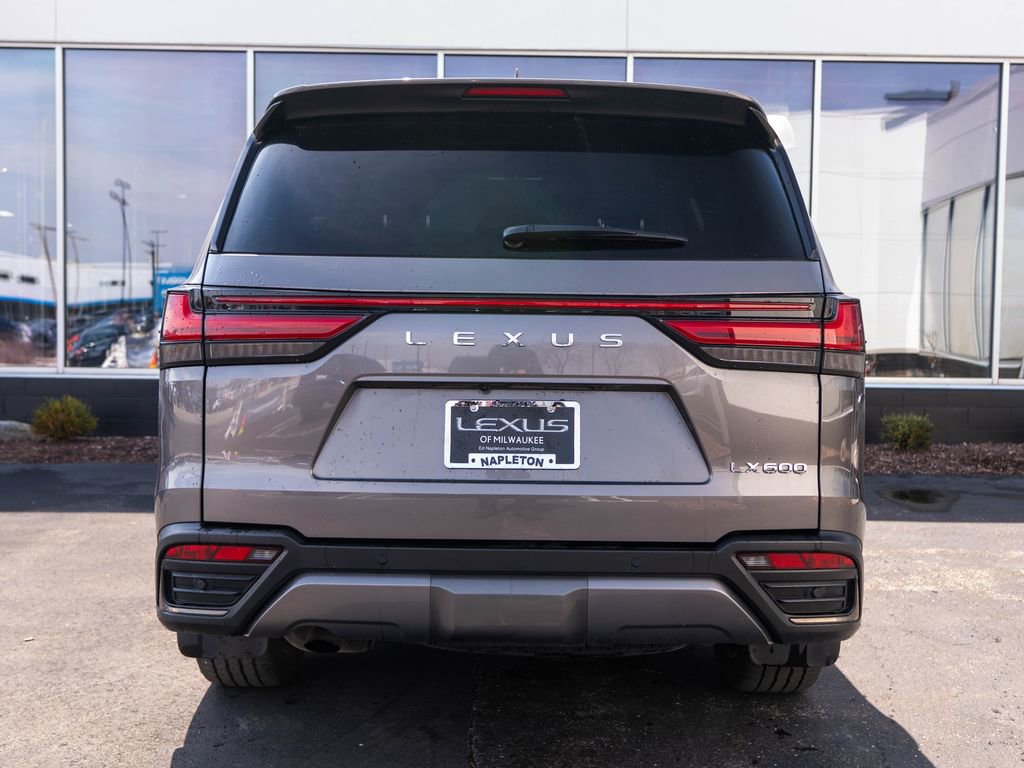 Used 2023 Lexus LX 600 4WD w/ Appearance Package image 7
