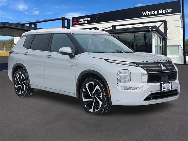 Used 2023 Mitsubishi Outlander SEL image 1