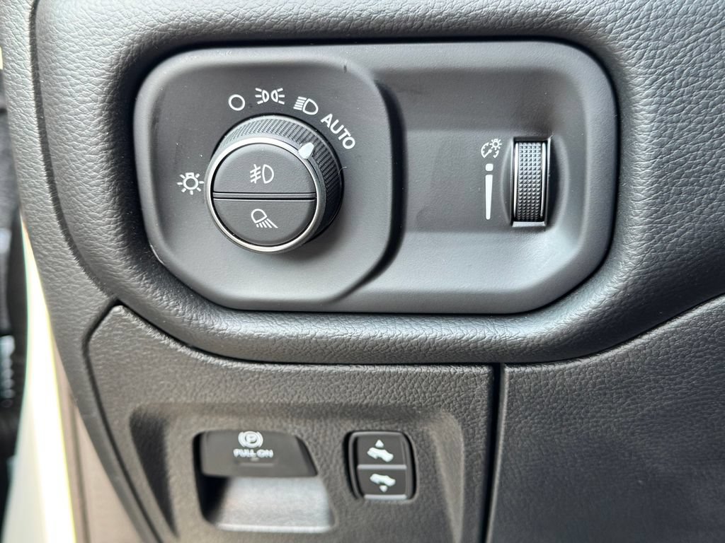 New 2026 RAM 1500 Big Horn w/ Night Edition AWD/4WD image 26