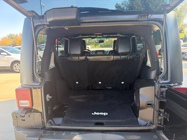 Used 2013 Jeep Wrangler Unlimited Rubicon w/ Dual Top Group AWD/4WD image 10