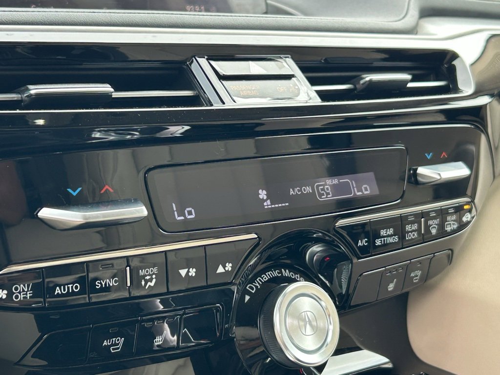 Used 2024 Acura MDX SH-AWD w/ Technology Package image 23