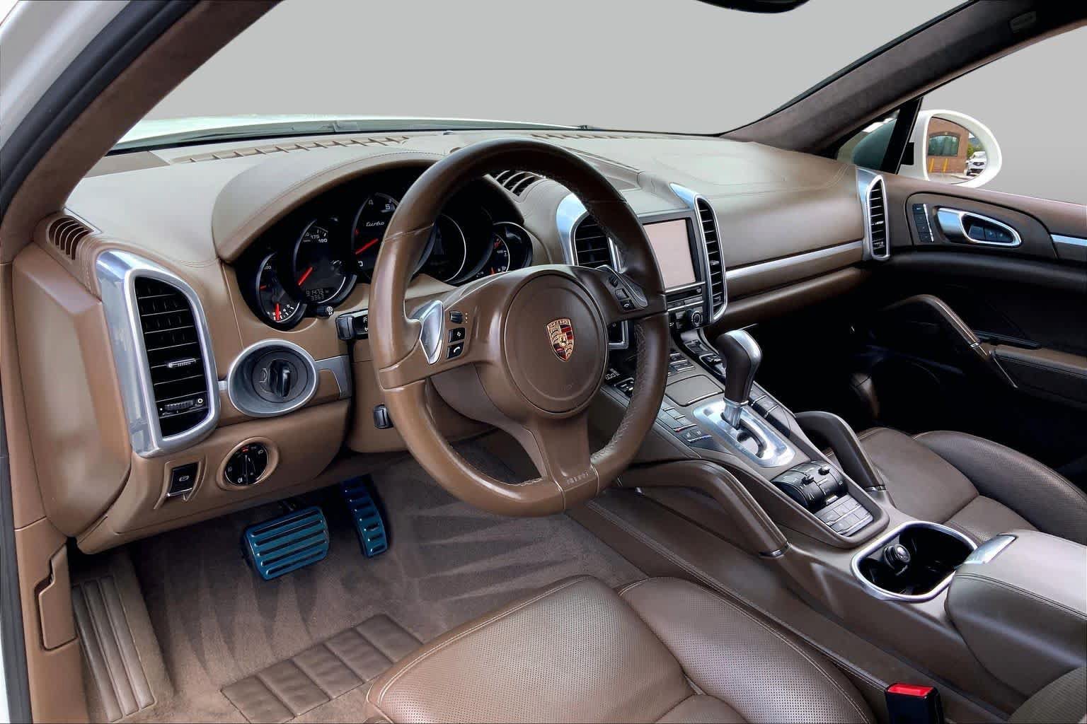 Used 2013 Porsche Cayenne Turbo AWD/4WD image 17