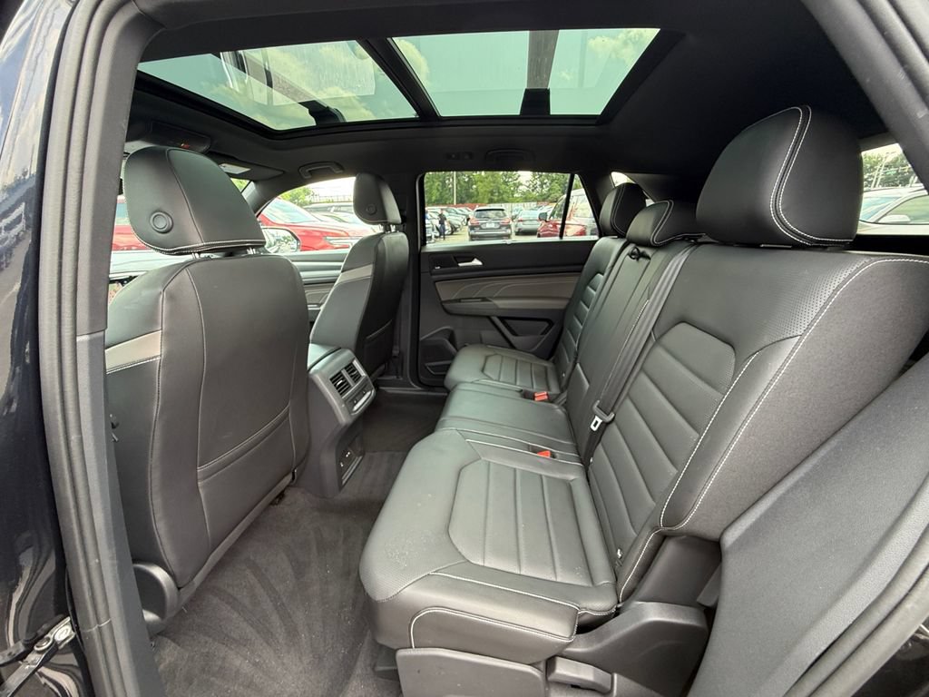 Used 2023 Volkswagen Atlas Cross Sport SEL Premium R-Line AWD/4WD image 26