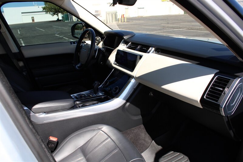 Used 2021 Land Rover Range Rover Sport HSE Silver Edition AWD/4WD image 30