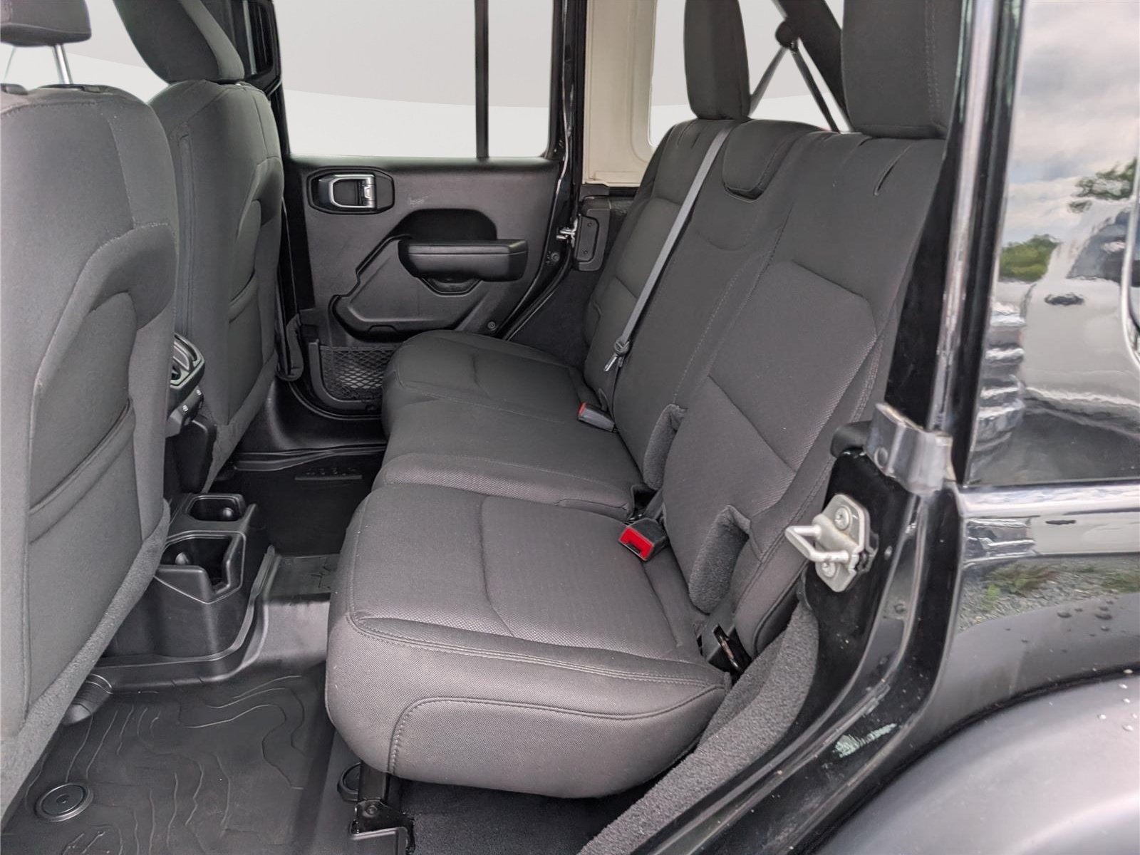 Used 2022 Jeep Wrangler Unlimited Sport AWD/4WD image 13