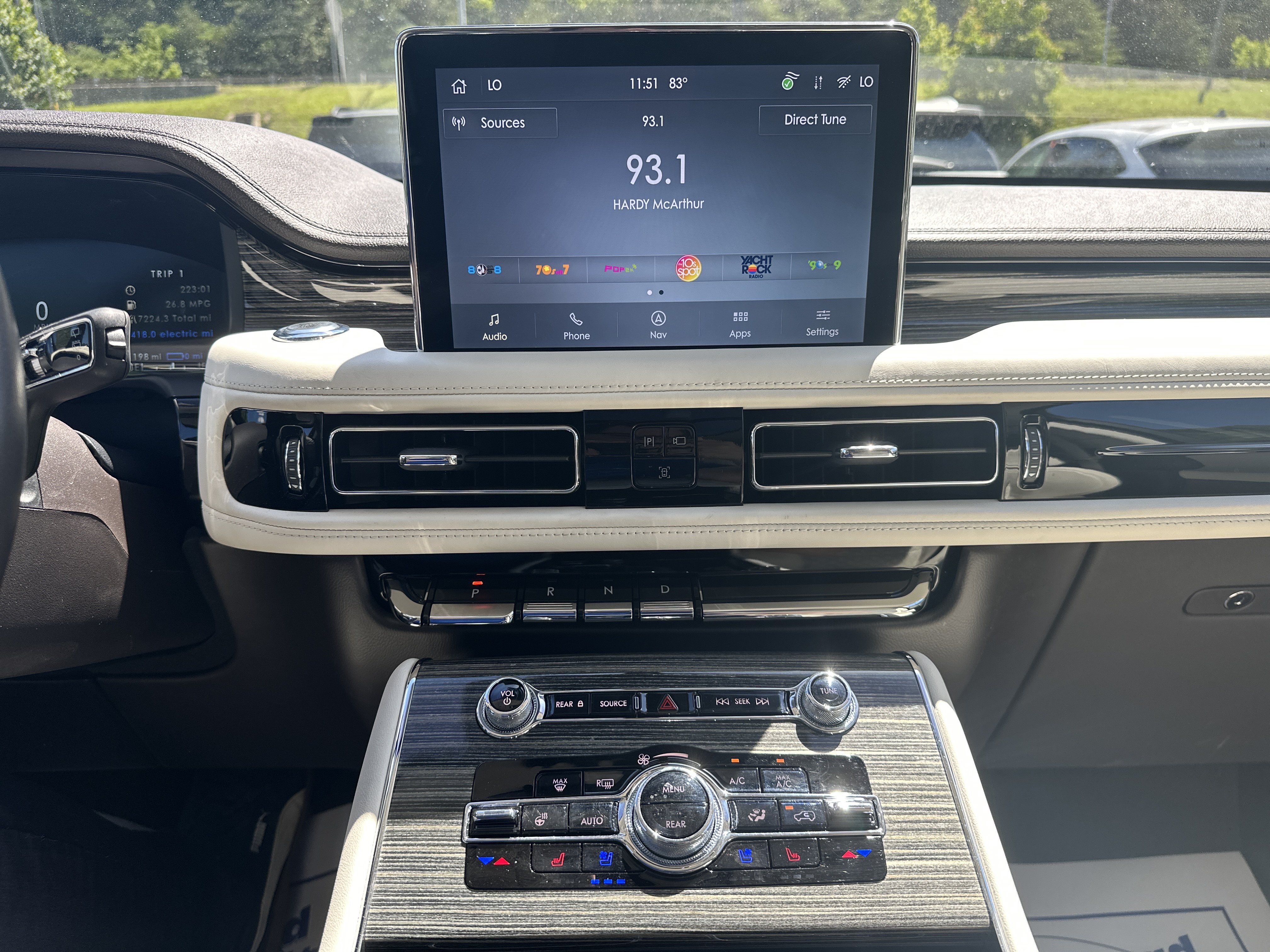 Used 2023 Lincoln Aviator Black Label Grand Touring AWD/4WD image 16