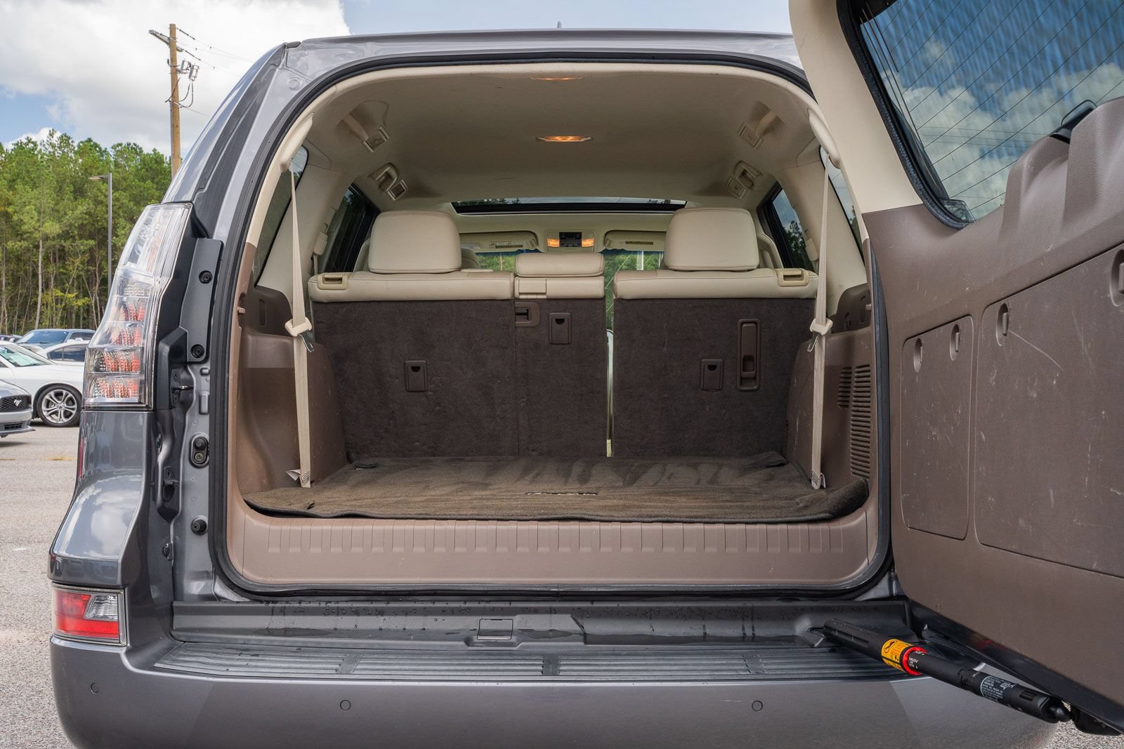 Used 2016 Lexus GX 460 w/ Premium Package AWD/4WD image 18