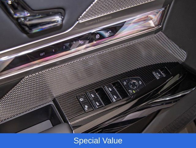 Used 2025 BMW 760i xDrive w/ Premium Package AWD/4WD image 14