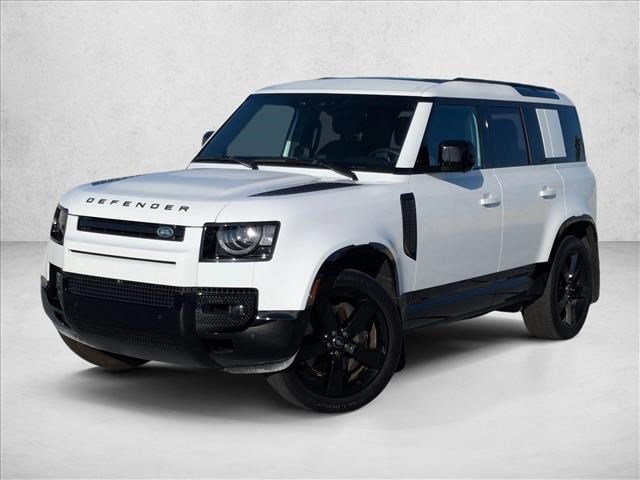 Used 2025 Land Rover Defender 110 X-Dynamic SE AWD/4WD image 1