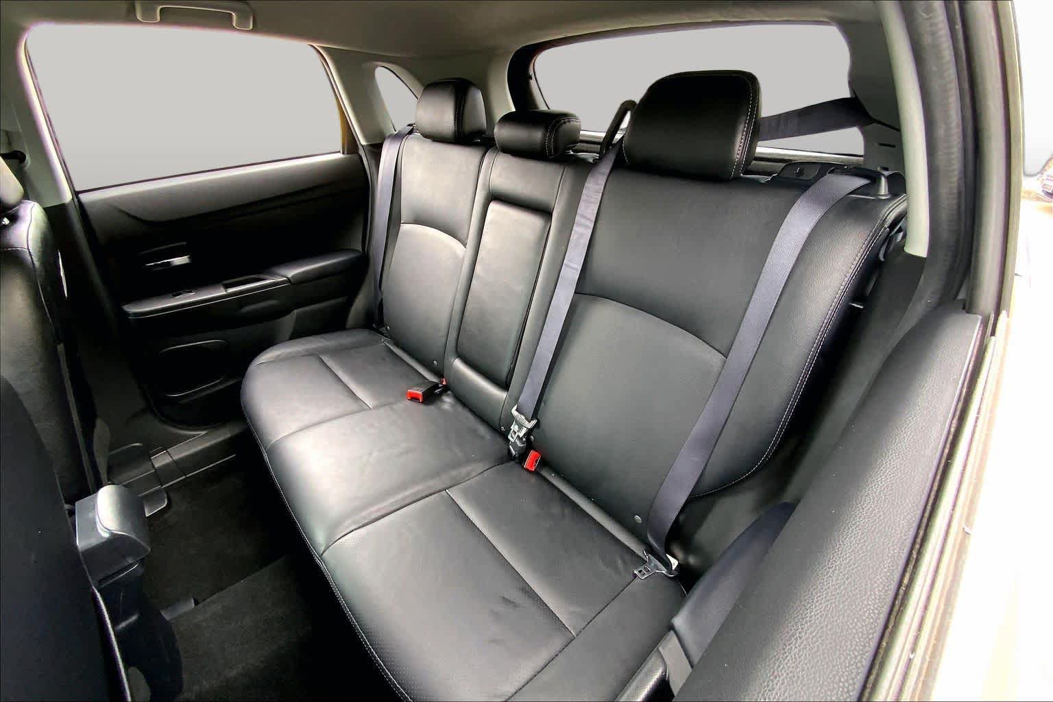 Used 2017 Mitsubishi Outlander Sport SEL FWD image 19