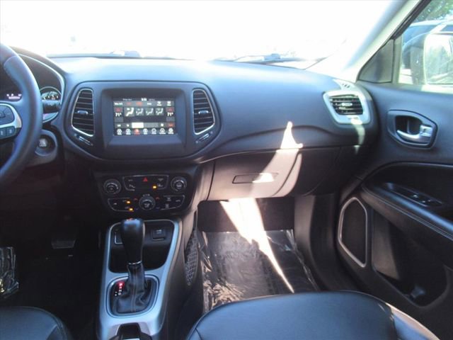 Used 2020 Jeep Compass Latitude image 14