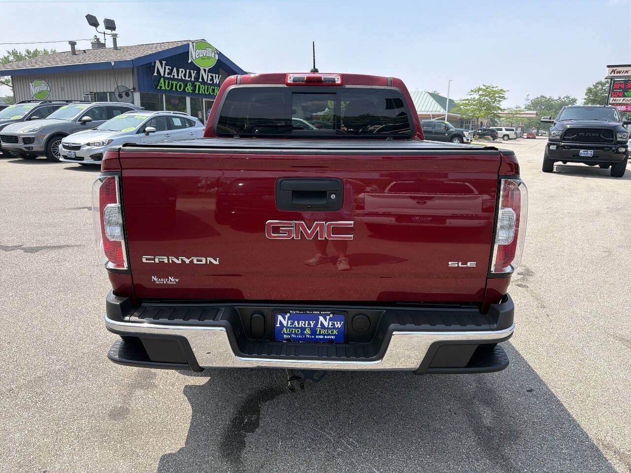 Used 2017 GMC Canyon SLE w/ SLE Convenience Package AWD/4WD image 6