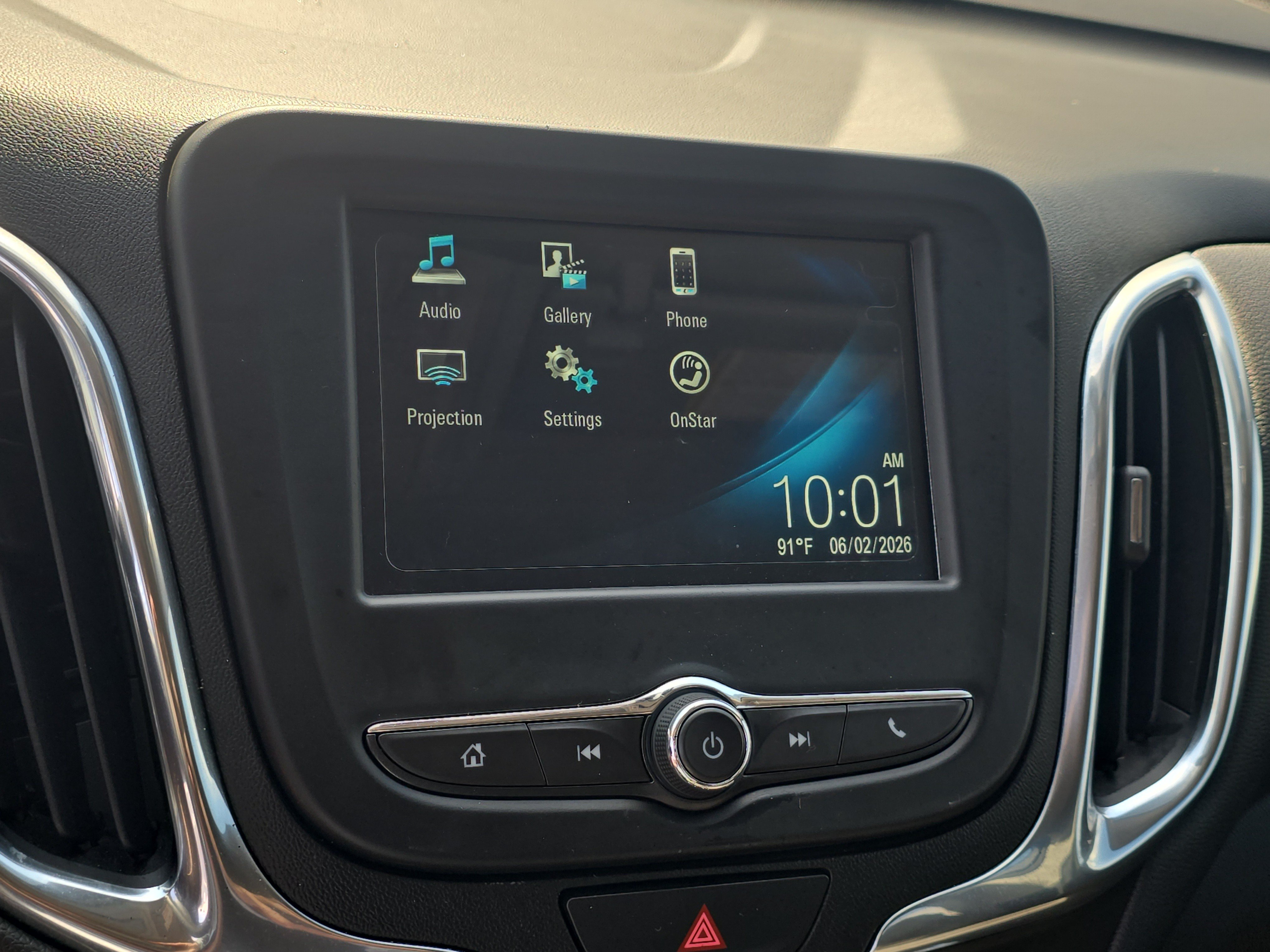 Used 2018 Chevrolet Equinox LT FWD image 22