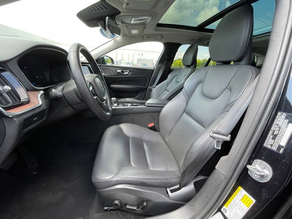 Used 2025 Volvo V60 B5 Cross Country Plus AWD/4WD image 25