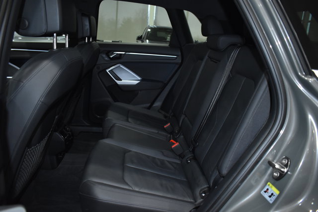 Used 2022 Audi Q3 2.0T Premium Plus w/ Premium Plus Package image 27