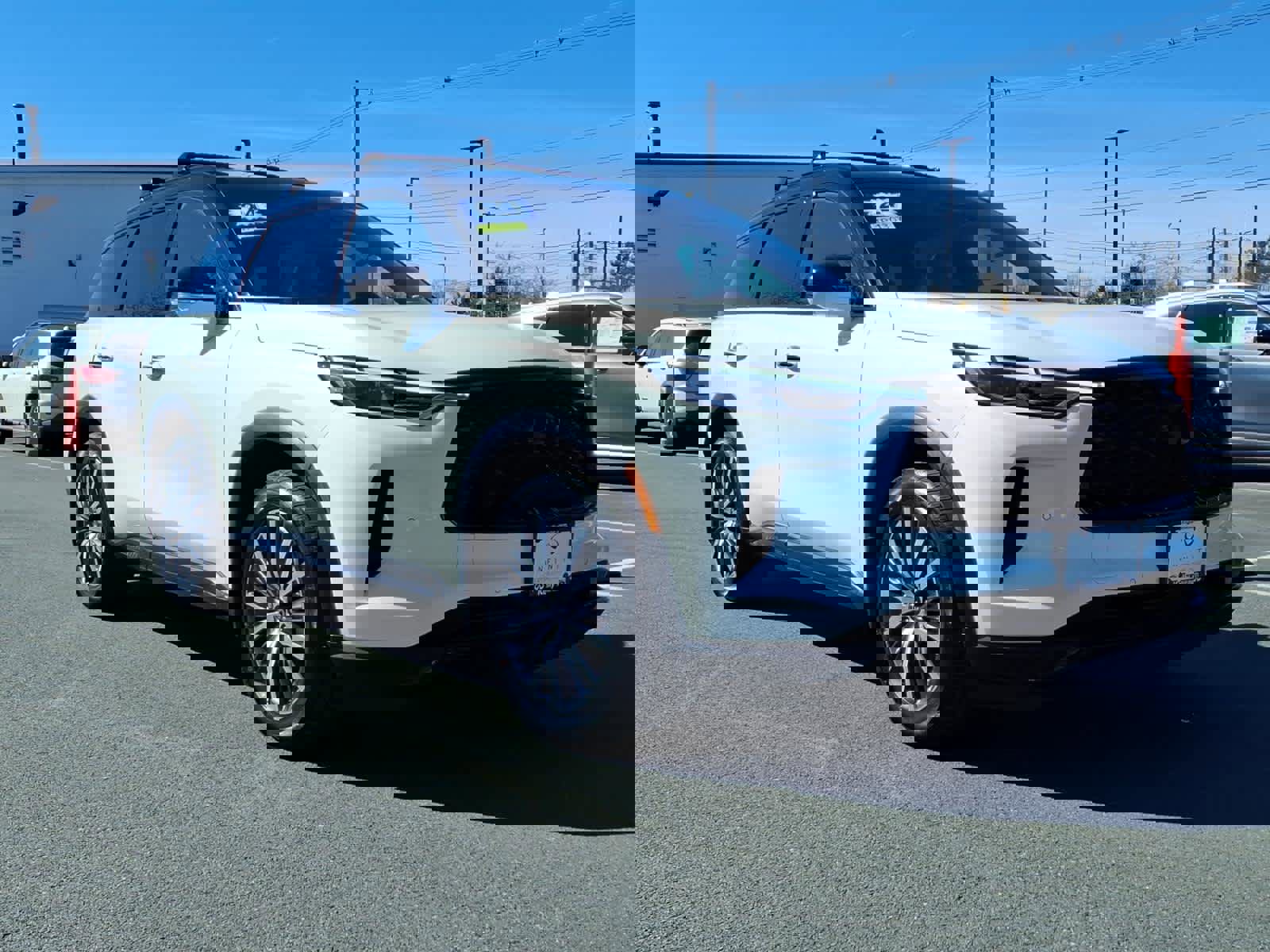 Certified 2024 INFINITI QX60 Autograph w/ Cargo Package image 3