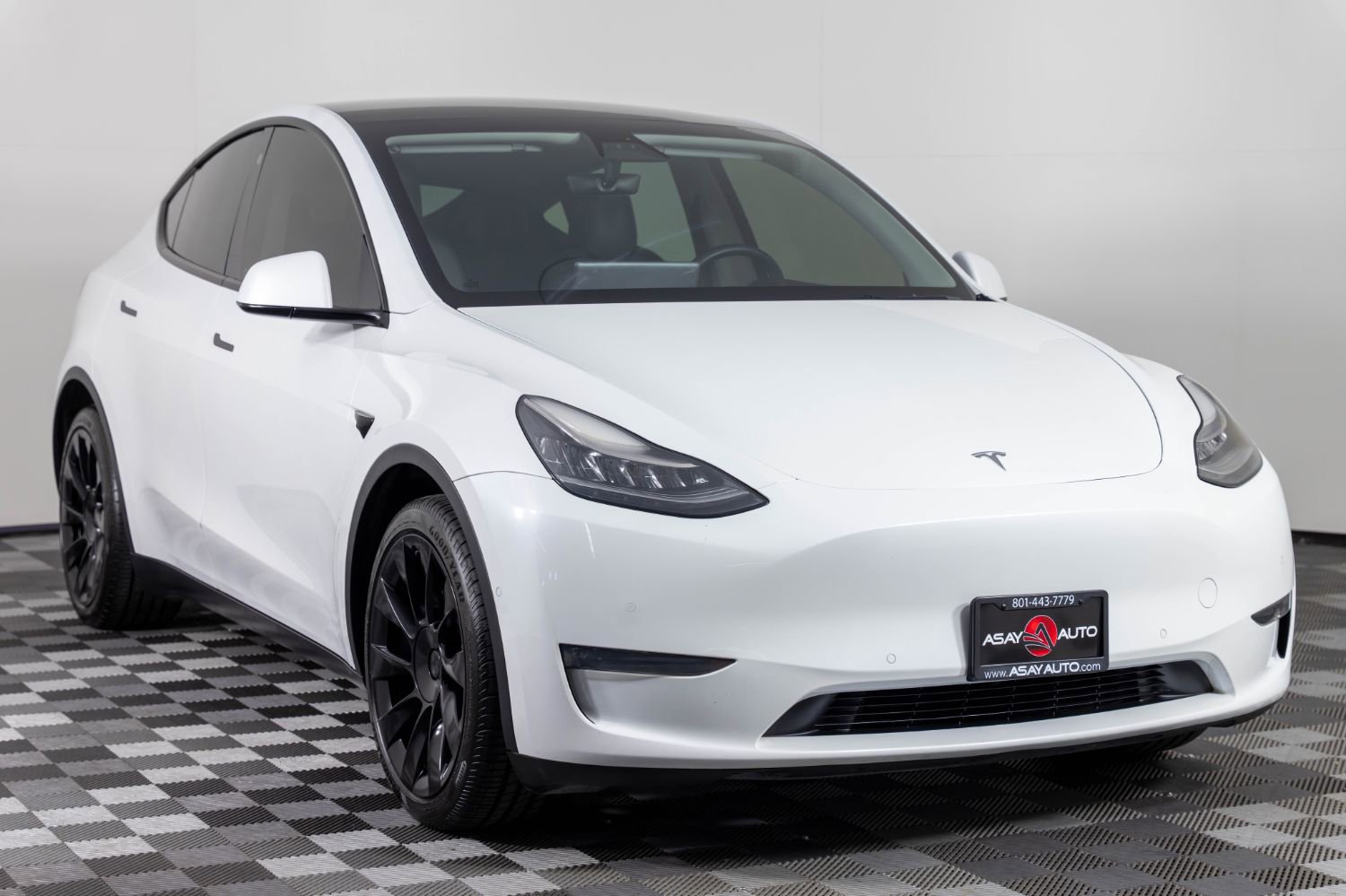 Used 2021 Tesla Model Y Long Range image 11