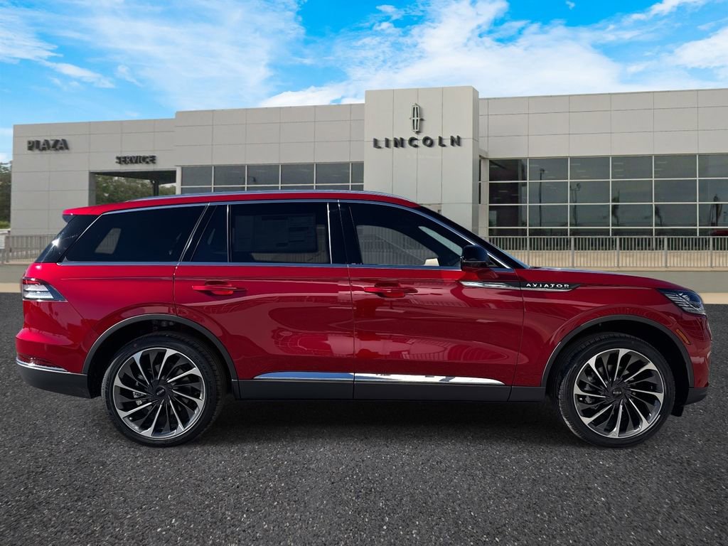 New 2026 Lincoln Aviator Reserve AWD/4WD image 2