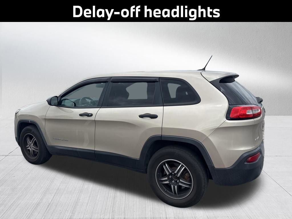 Used 2014 Jeep Cherokee Sport AWD/4WD image 8