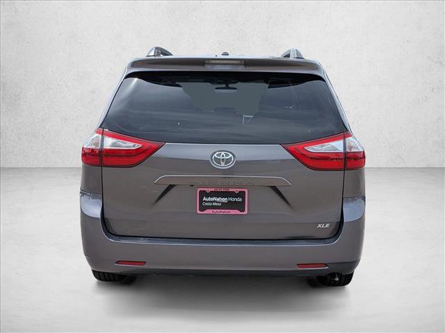Used 2015 Toyota Sienna XLE FWD image 7