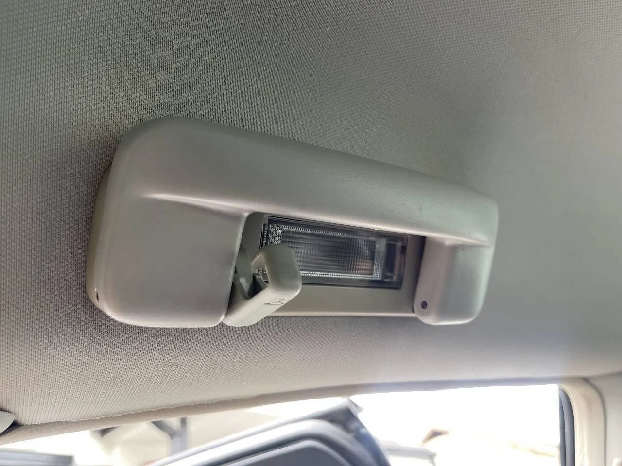 Used 2006 Dodge Magnum SE RWD image 28