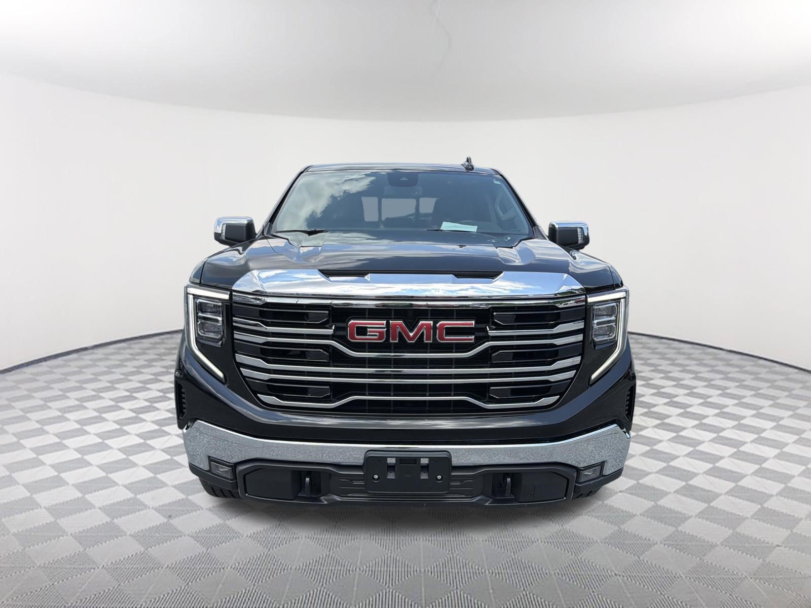 Used 2022 GMC Sierra 1500 SLT w/ SLT Convenience Package AWD/4WD image 9