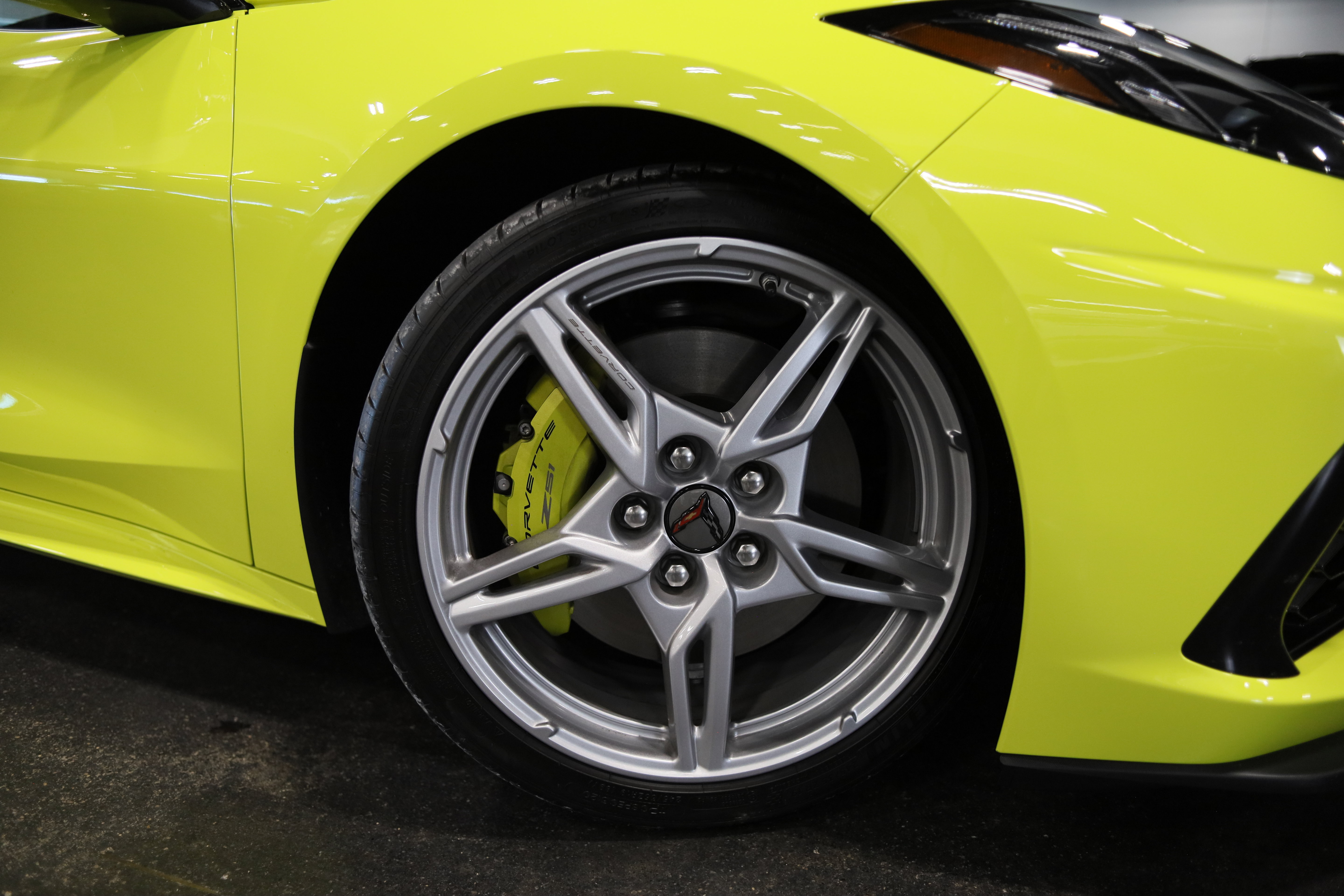 Used 2022 Chevrolet Corvette Stingray Coupe w/ Z51 Performance Package RWD image 10