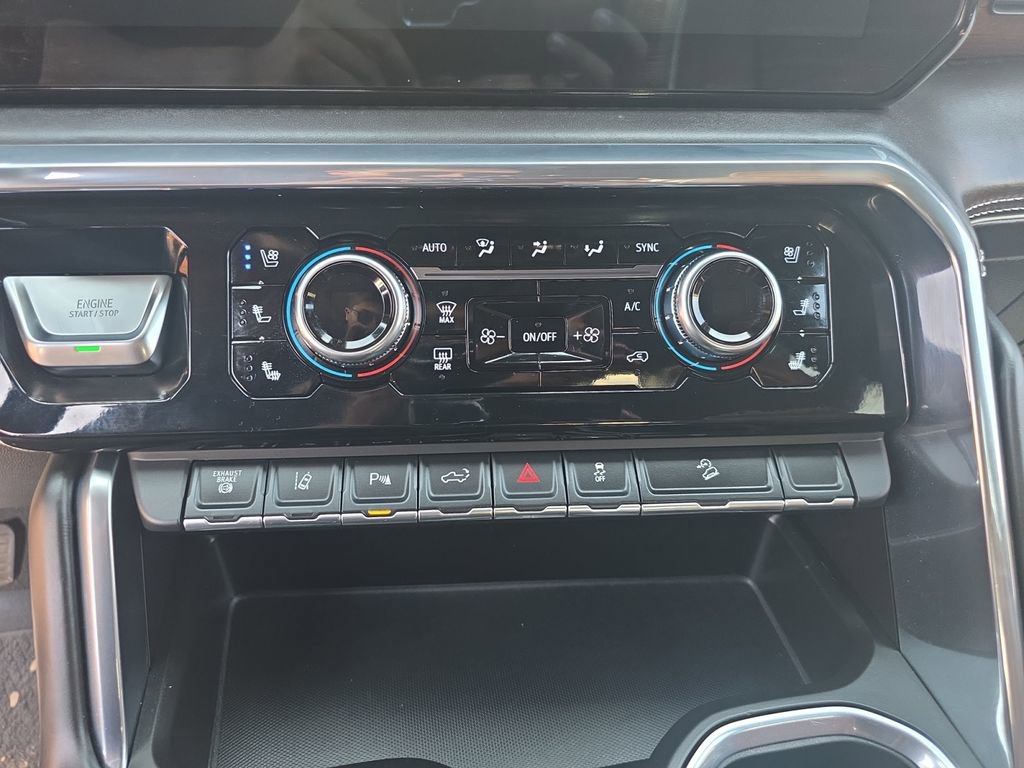 Used 2024 GMC Sierra 3500 Denali Ultimate AWD/4WD image 22