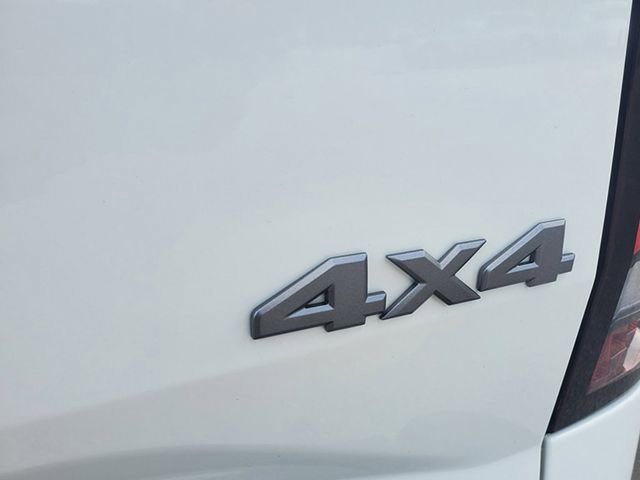 New 2026 Nissan Frontier S image 10