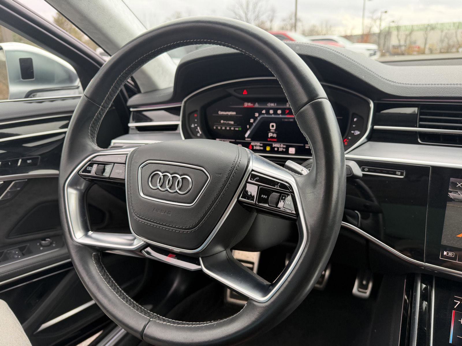 Used 2020 Audi S8 L w/ S8 Executive Package image 22