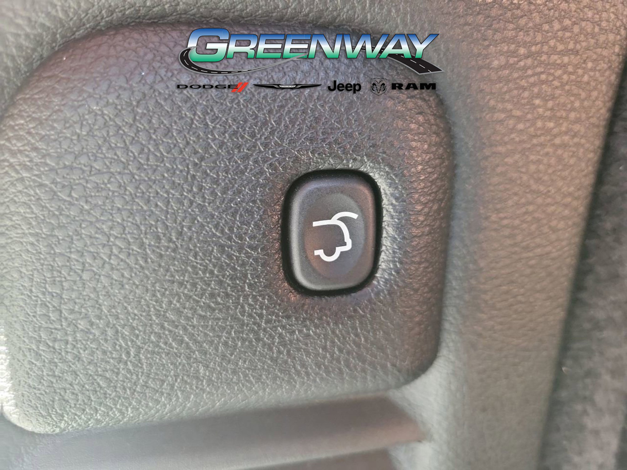 Used 2025 Dodge Durango GT w/ Blacktop Package image 8