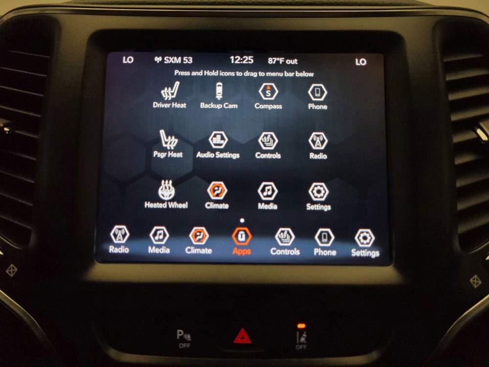 Used 2022 Jeep Cherokee Trailhawk AWD/4WD image 25
