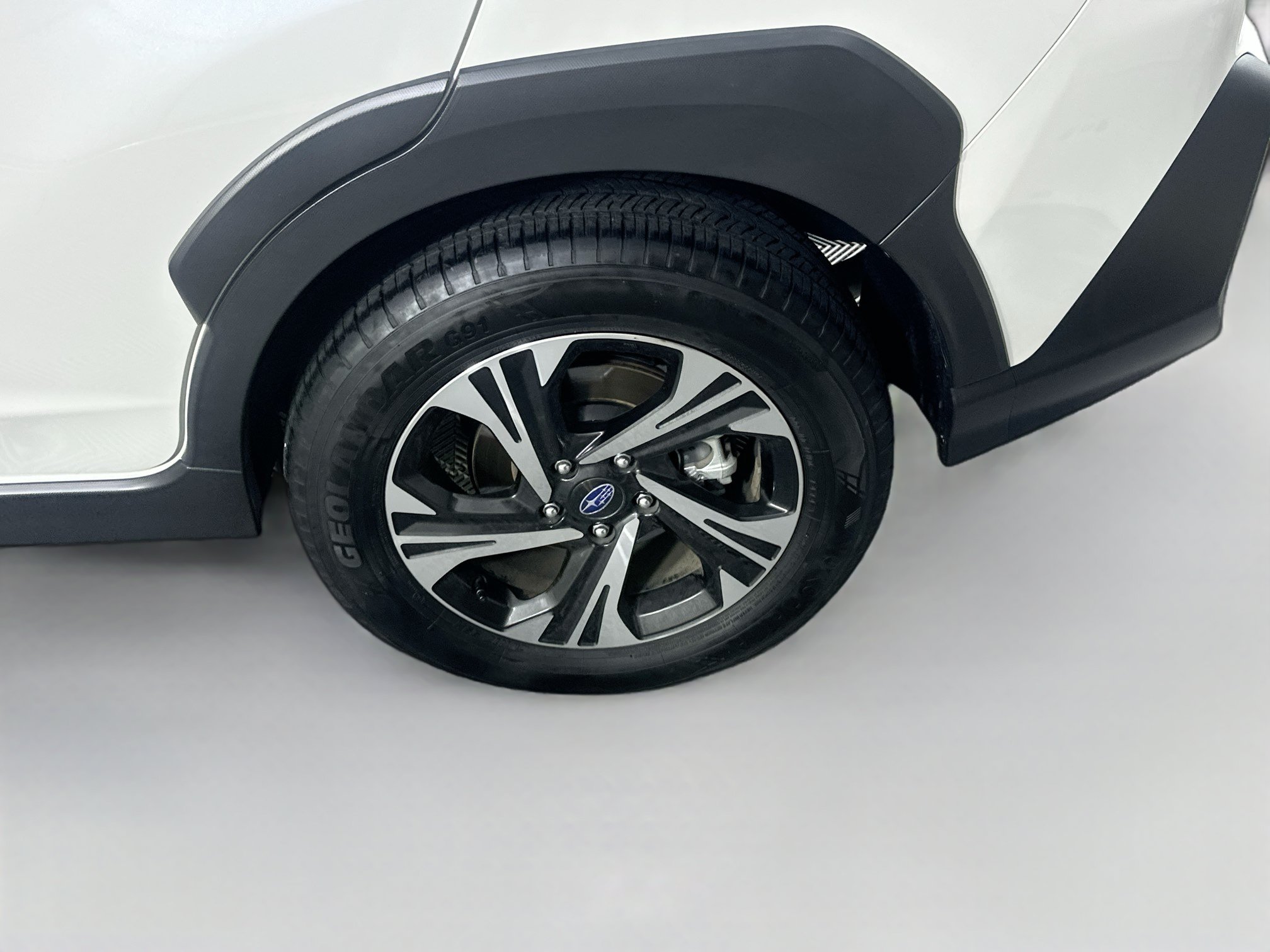 Used 2024 Subaru Crosstrek 2.0i Premium w/ Crosstrek Mirror Package AWD/4WD image 11
