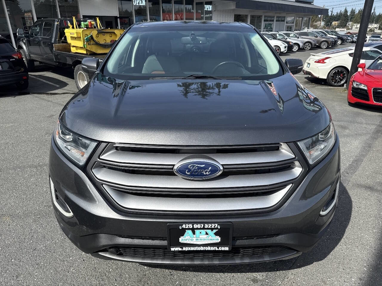 Used 2018 Ford Edge SEL w/ SEL Appearance Package image 10