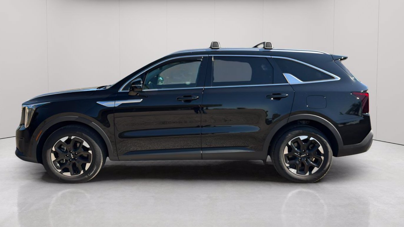Used 2025 Kia Sorento S w/ Panoramic Sunroof Package FWD image 9