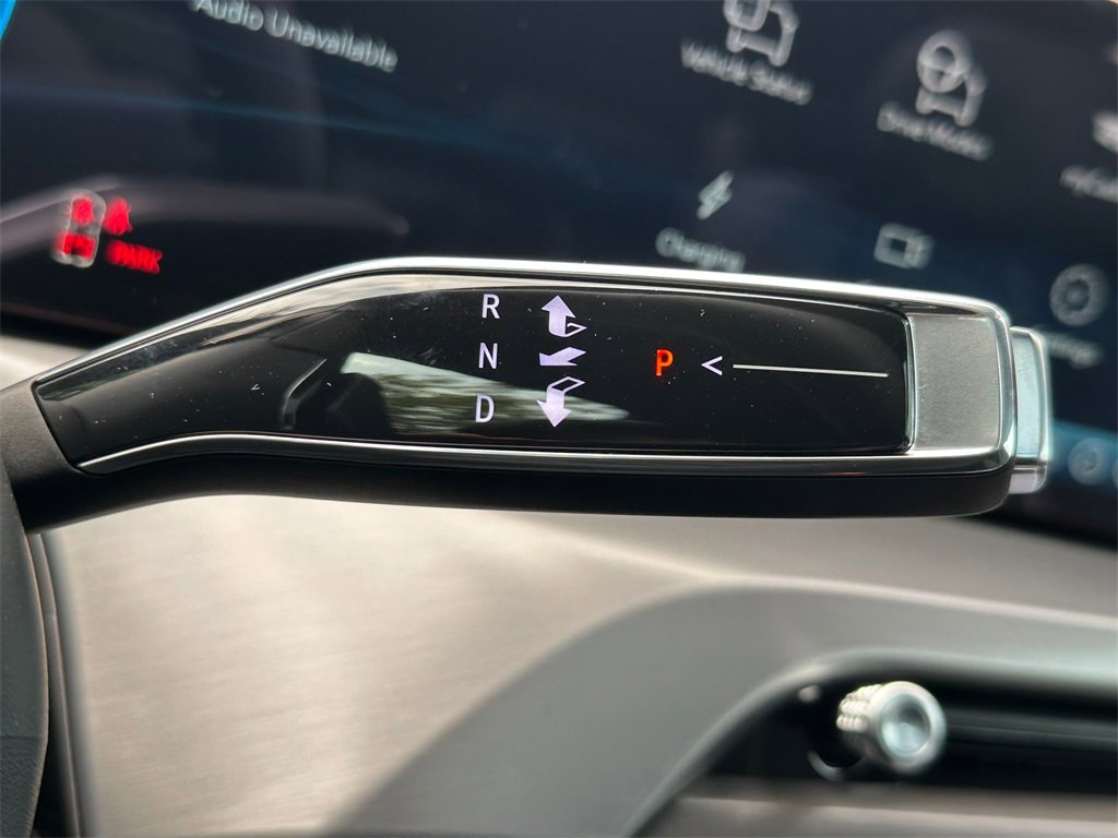 New 2026 Cadillac Vistiq Sport image 32