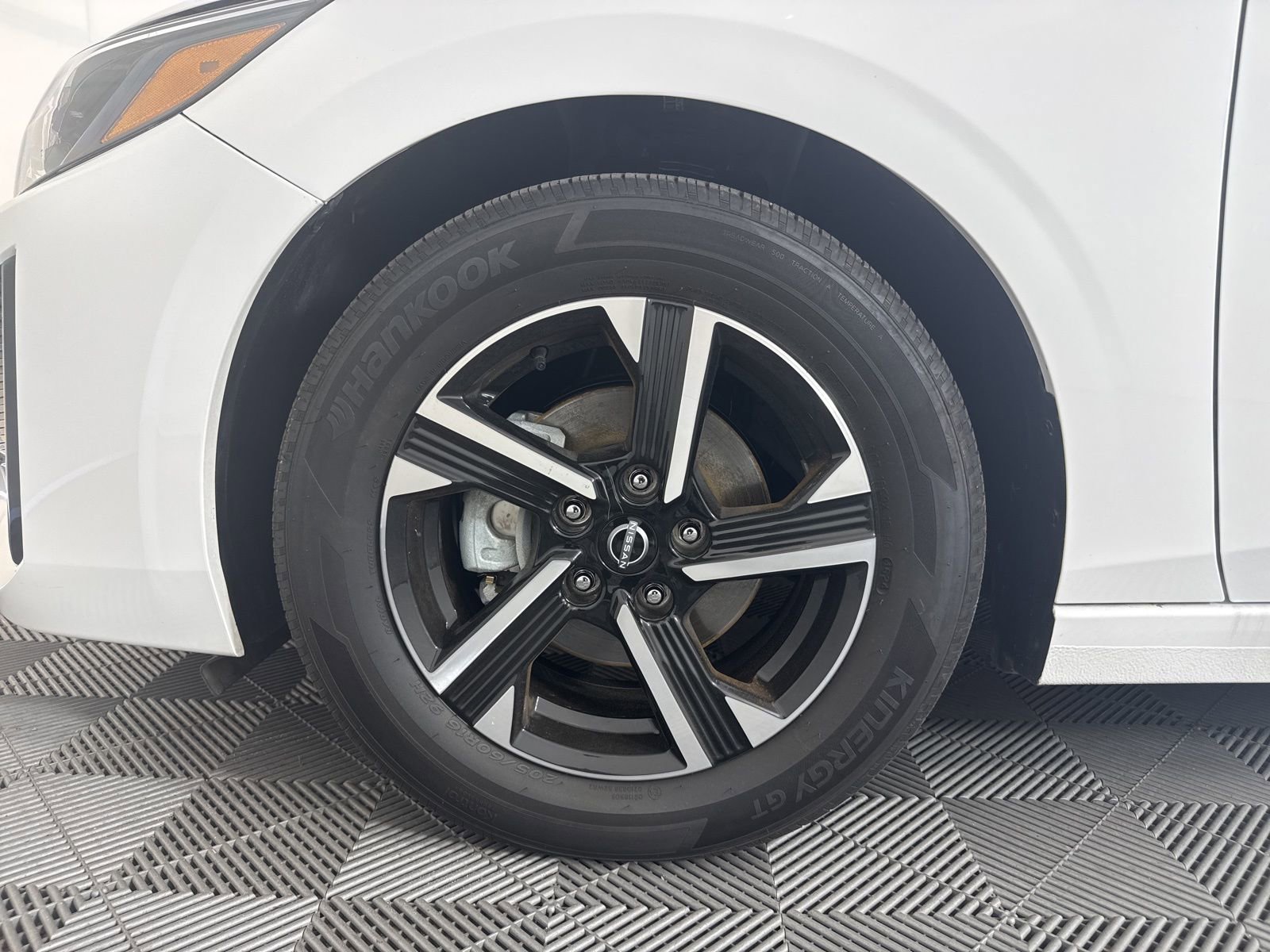 Used 2025 Nissan Sentra SV image 7