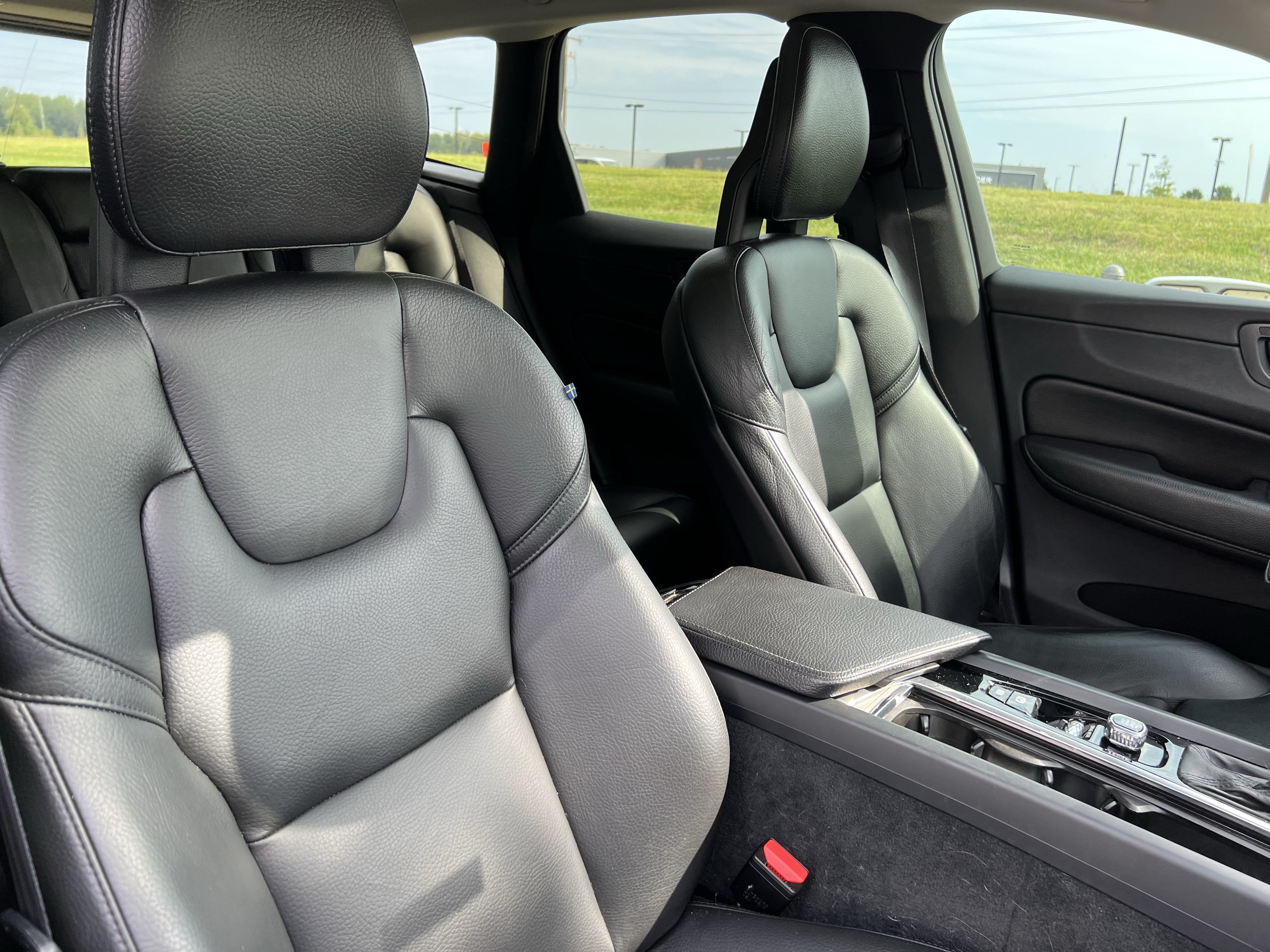 Used 2018 Volvo XC60 T5 Inscription w/ Convenience Package AWD/4WD image 35