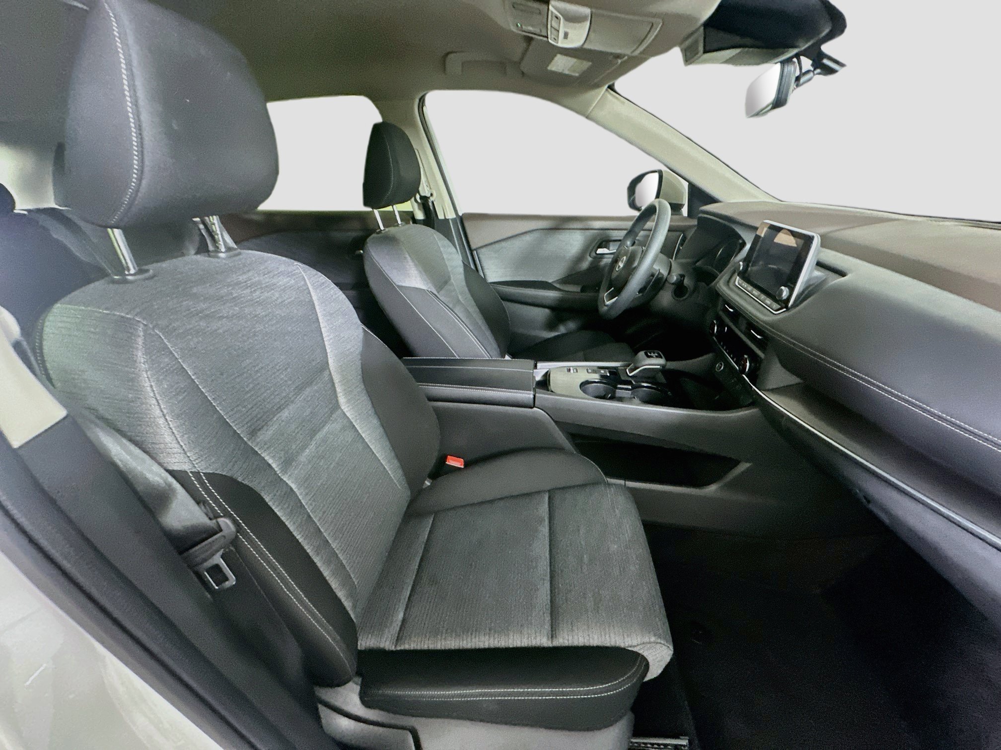 Used 2023 Nissan Rogue SV FWD image 30