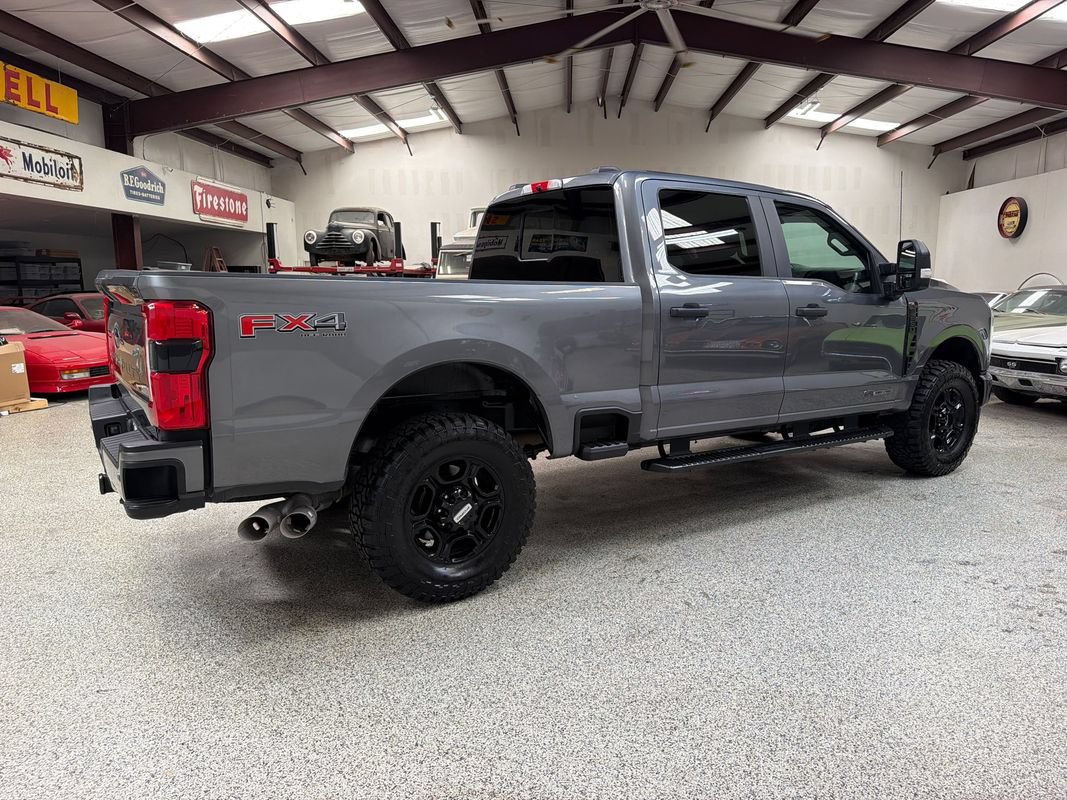 Used 2023 Ford F250 XL w/ STX Appearance Package AWD/4WD image 8