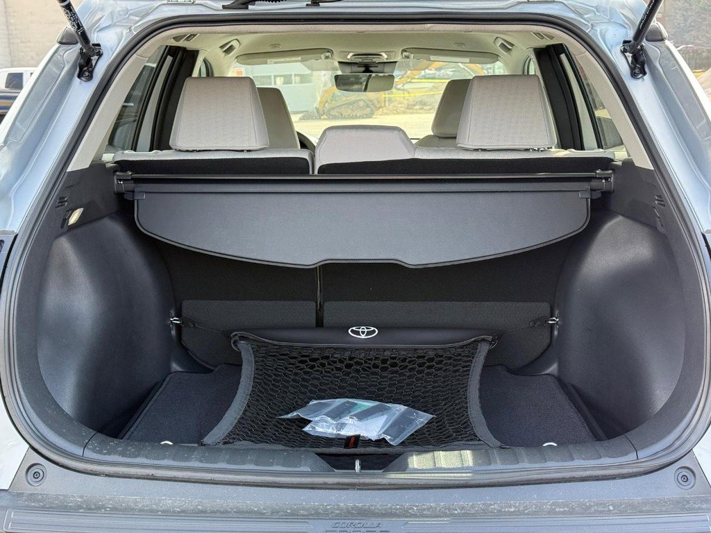 Certified 2025 Toyota Corolla Cross LE image 6