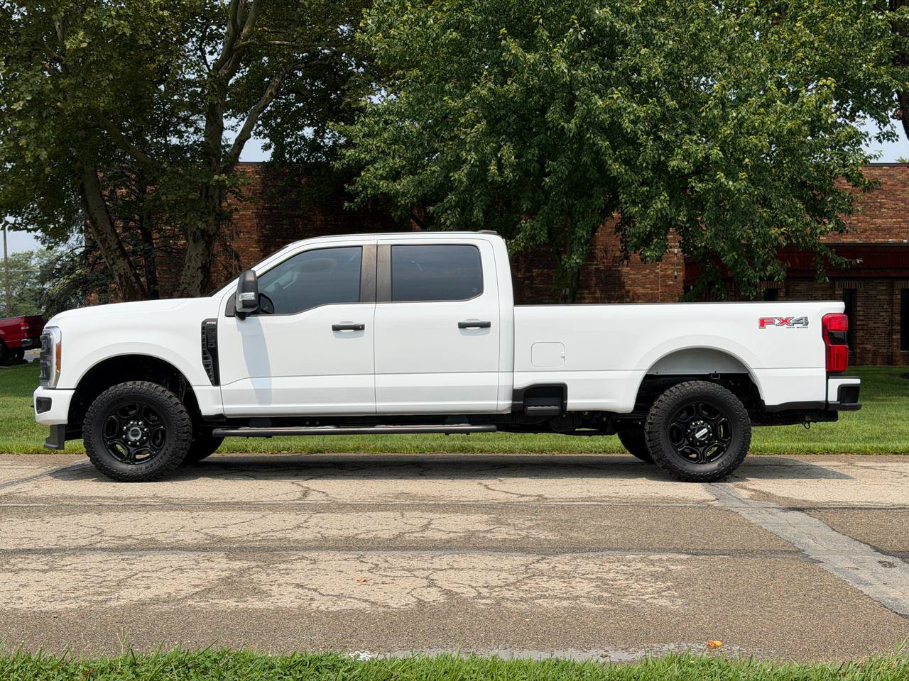 Used 2023 Ford F350 XL w/ STX Appearance Package AWD/4WD image 3