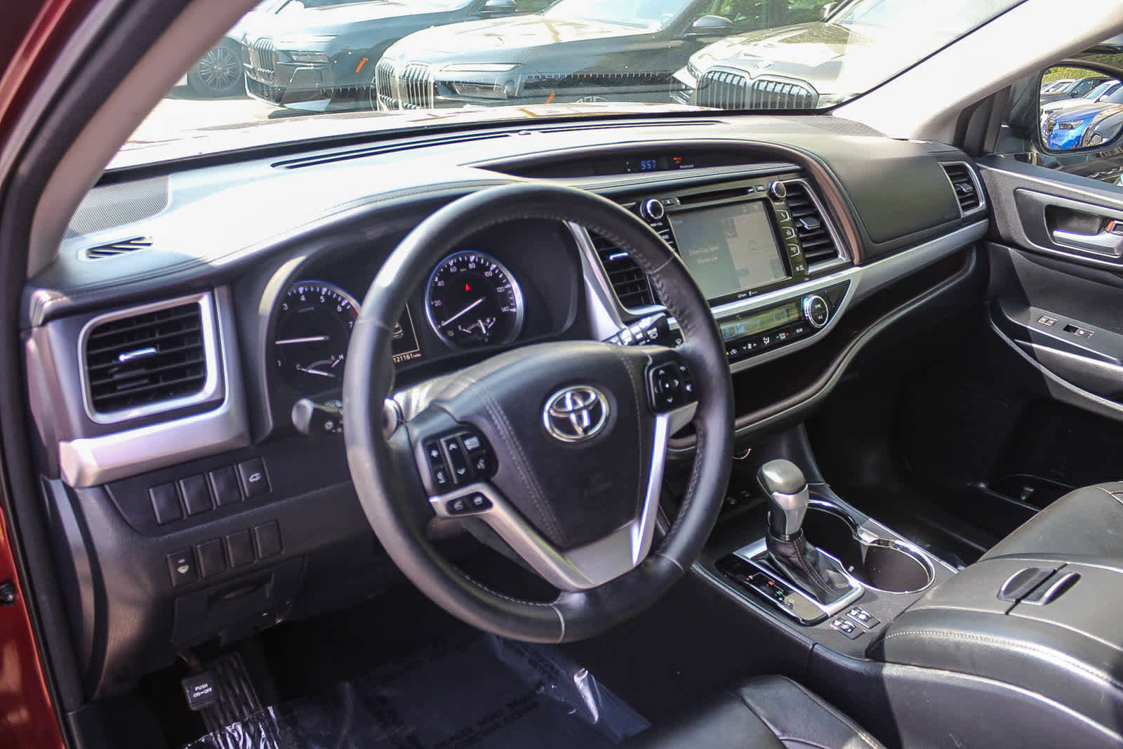 Used 2015 Toyota Highlander XLE AWD/4WD image 19