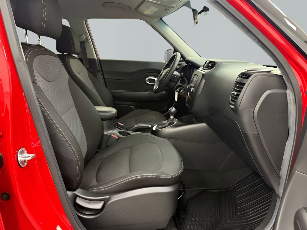 Used 2017 Kia Soul + FWD image 13