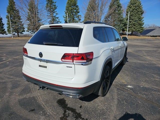 Used 2023 Volkswagen Atlas SE w/ Black Wheel Package image 6