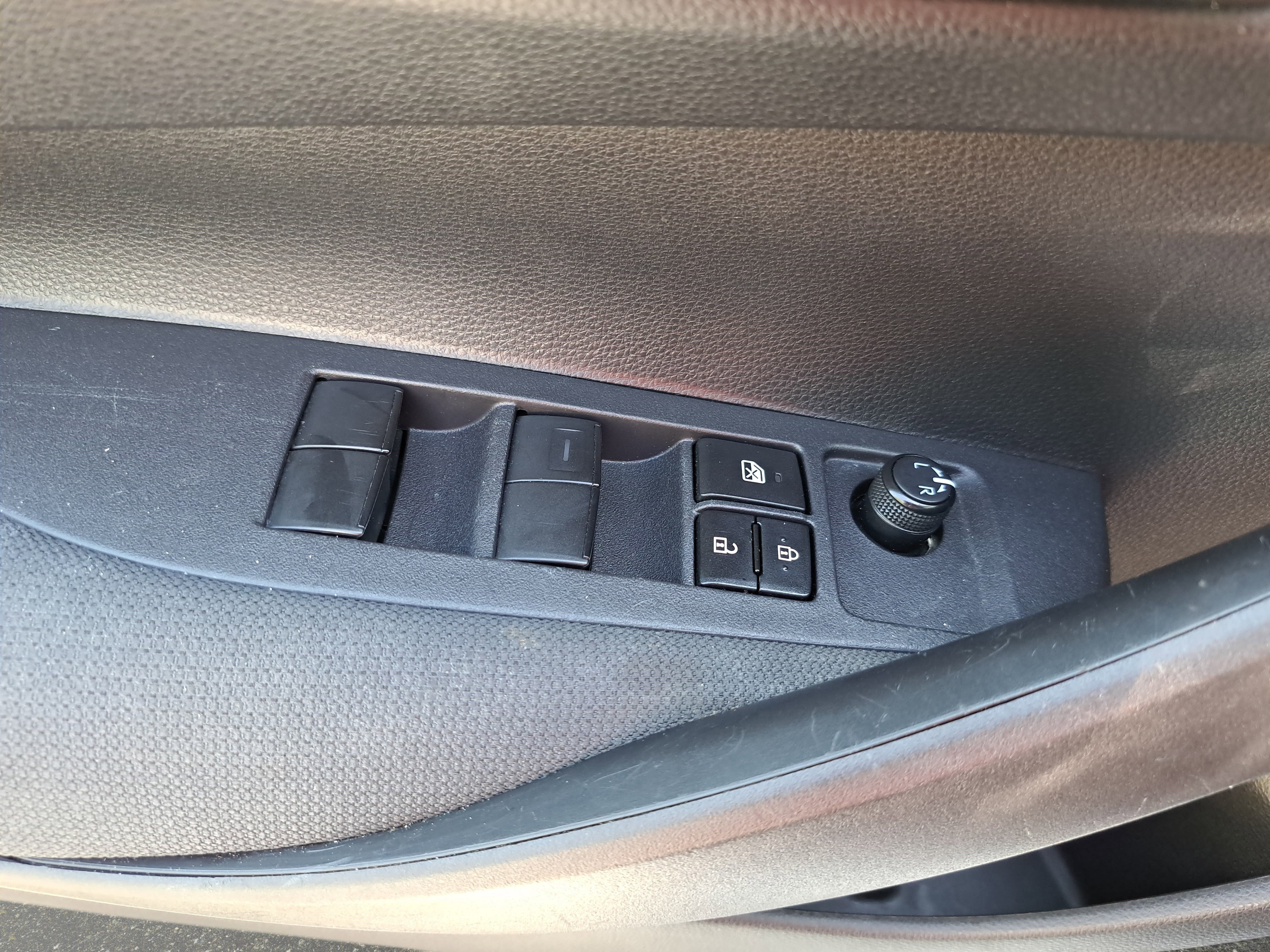 Used 2024 Toyota Corolla LE FWD image 26