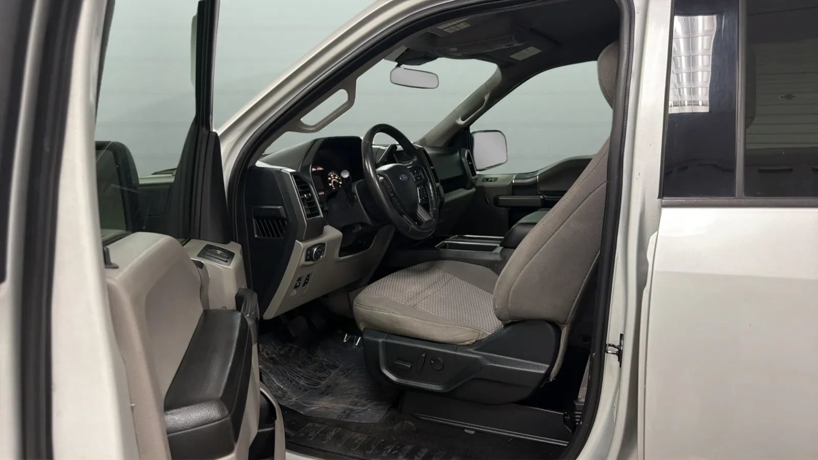 Used 2019 Ford F150 XLT w/ Equipment Group 302A Luxury RWD image 20