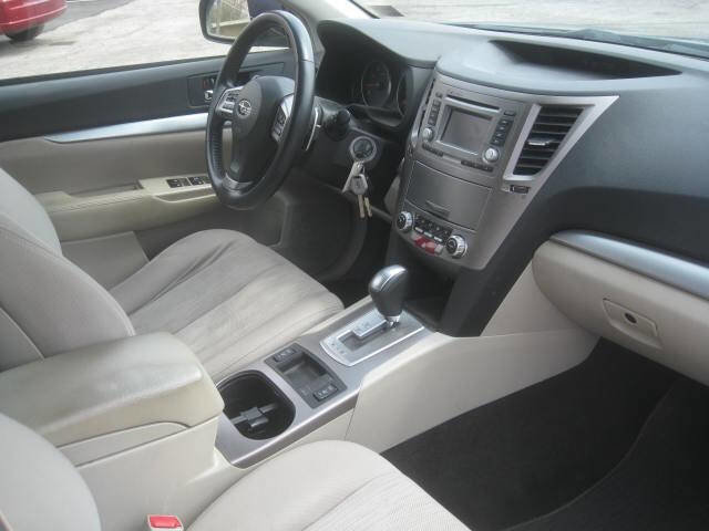 Used 2014 Subaru Outback 2.5i Premium AWD/4WD image 18